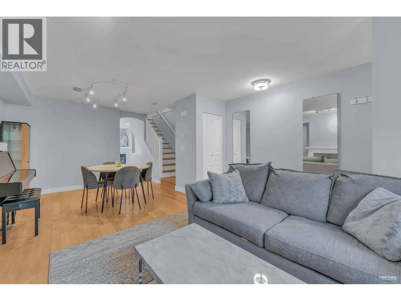 156 3288 NOEL DRIVE — Burnaby, British Columbia - Photo 4 of 28