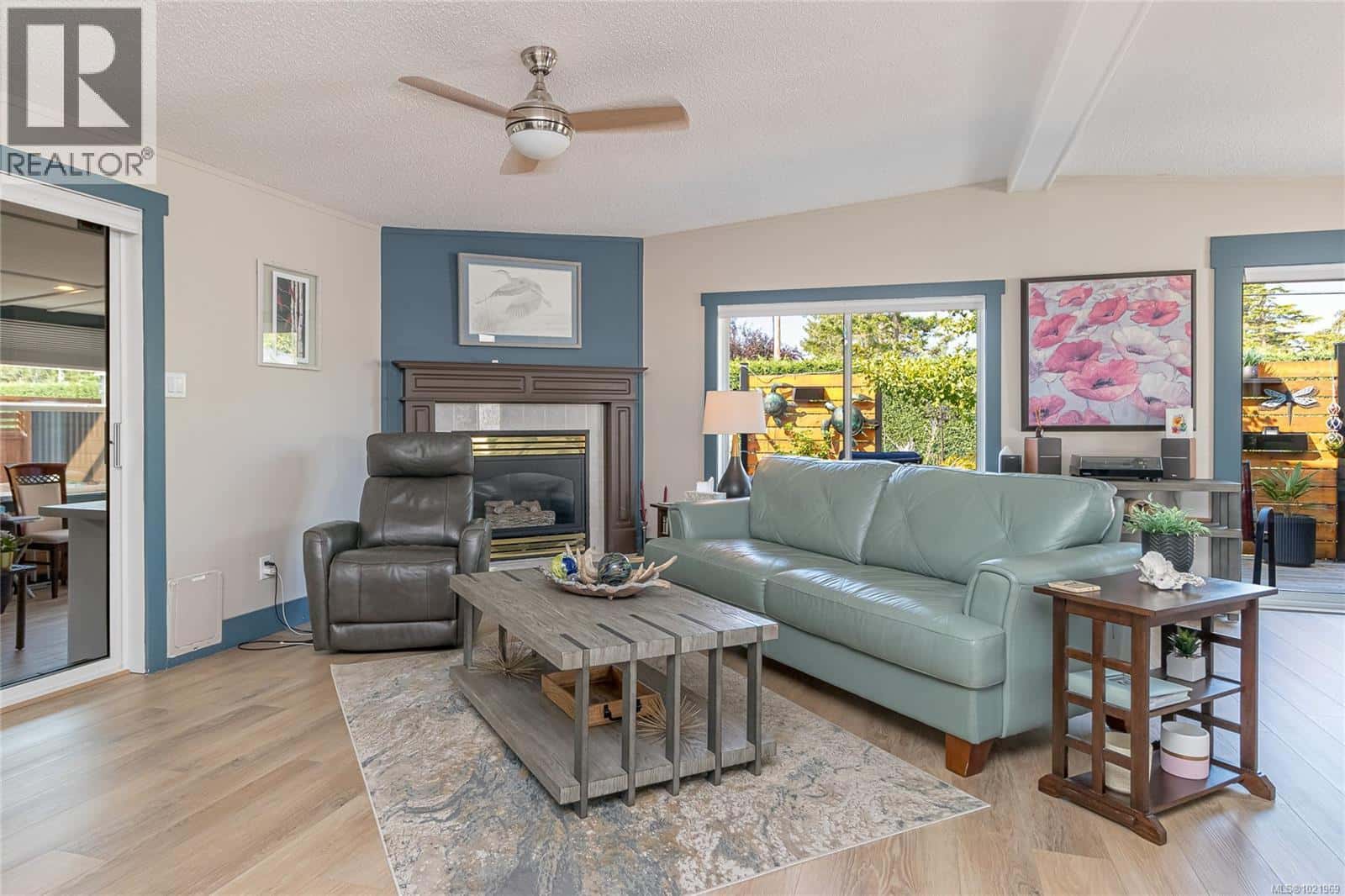 42 450 Stanford Ave E — Parksville, British Columbia - Photo 2 of 64