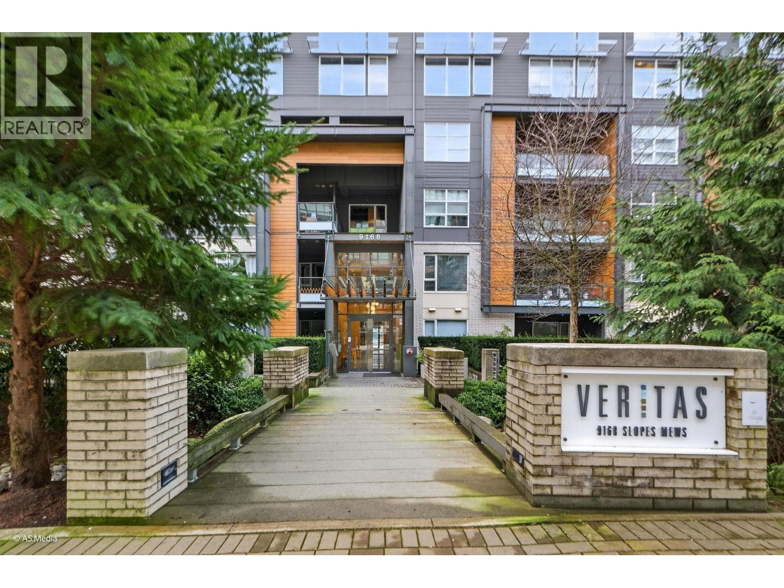 509 9168 SLOPES MEWS — Burnaby, British Columbia - Main photo