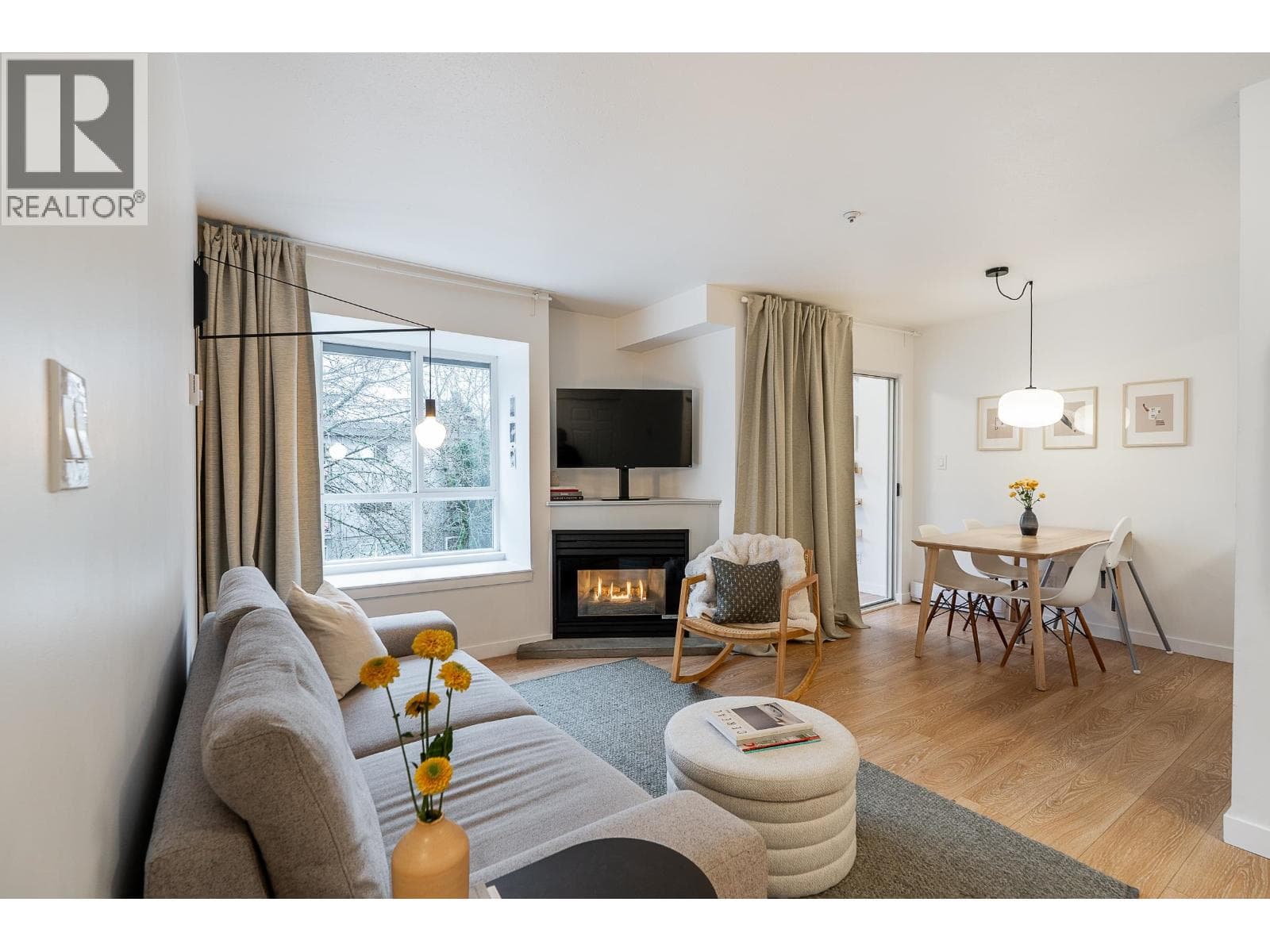 407 3 N GARDEN DRIVE — Vancouver, British Columbia - Main photo