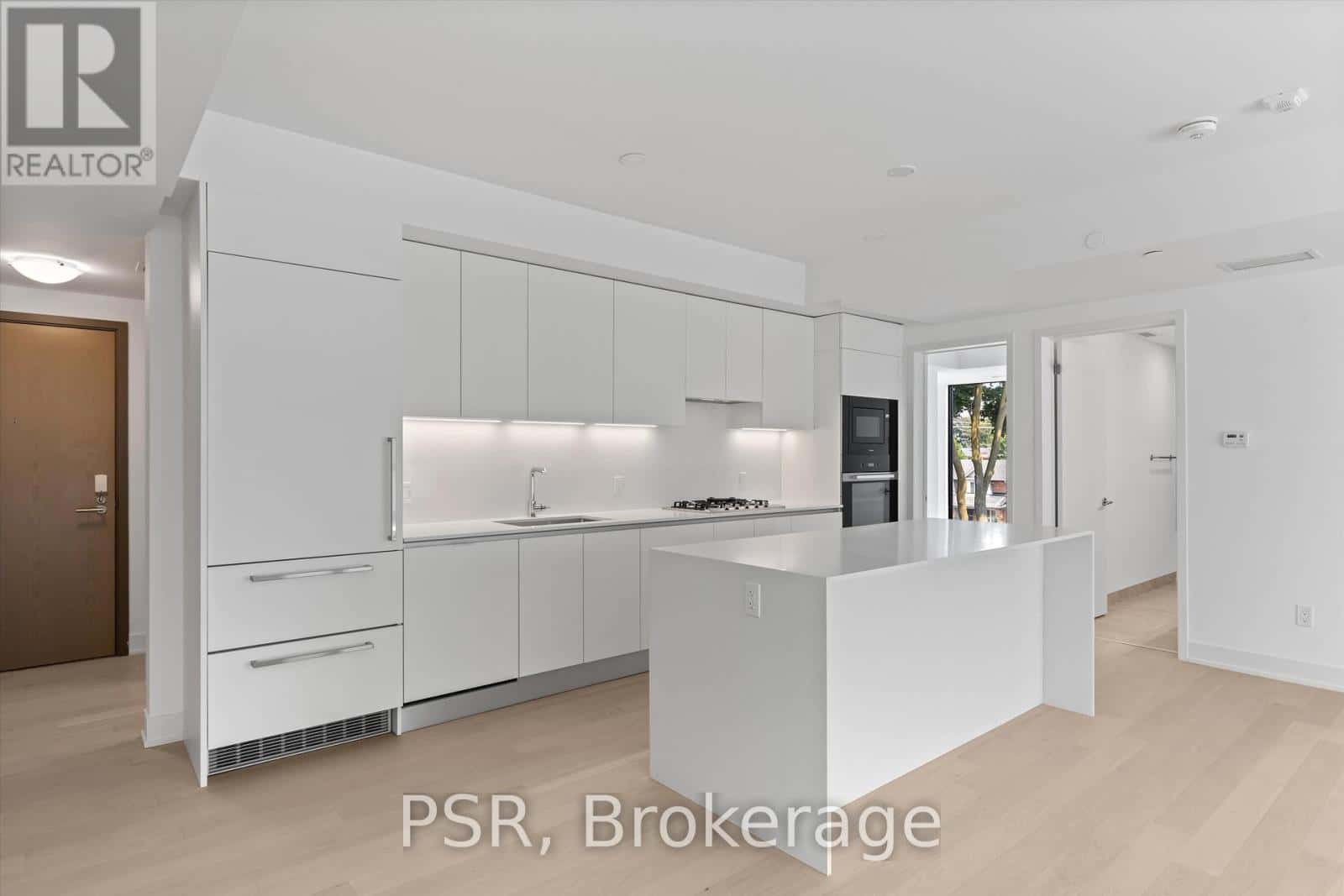 304 - 200 KEEWATIN AVENUE — Toronto (Mount Pleasant East), Ontario - Photo 3 of 15