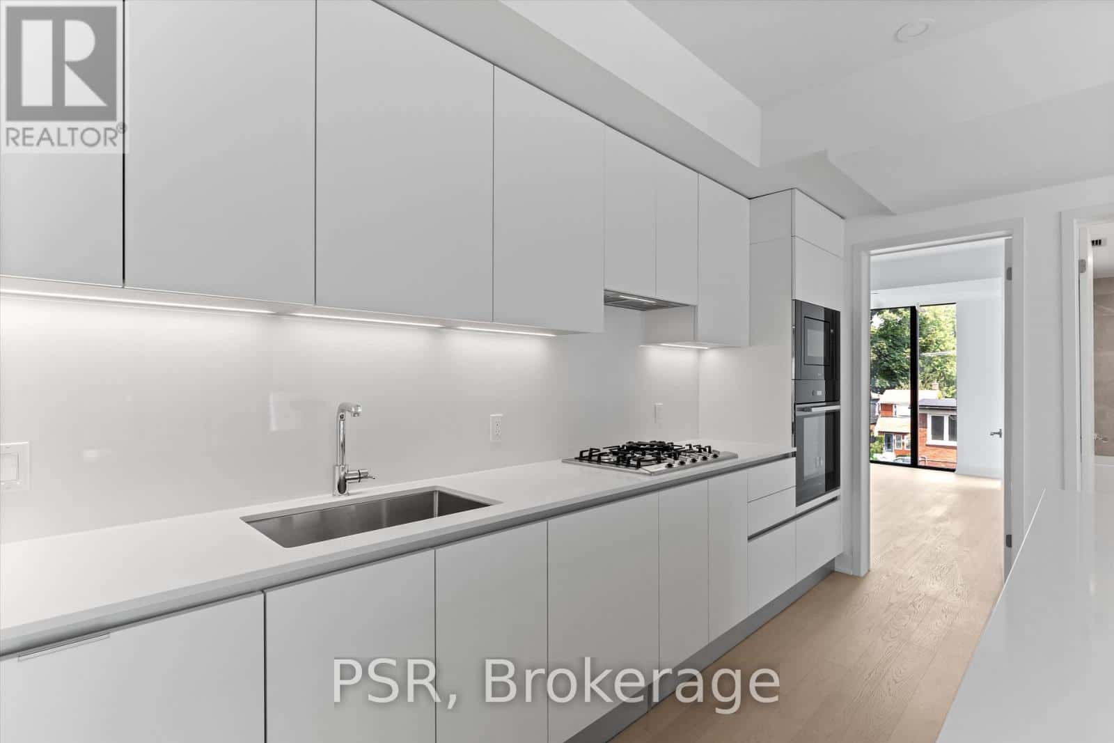 304 - 200 KEEWATIN AVENUE — Toronto (Mount Pleasant East), Ontario - Photo 4 of 15