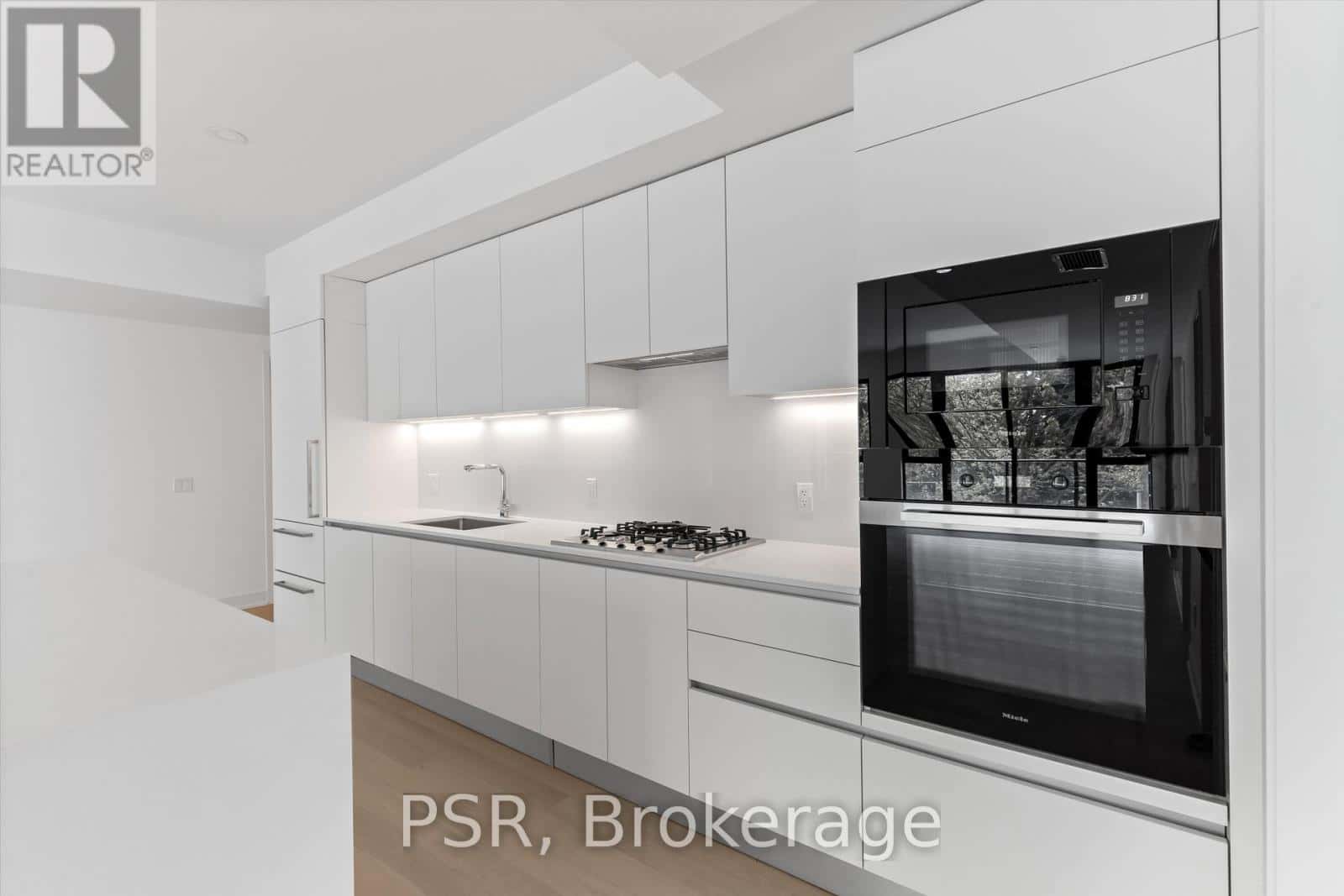 304 - 200 KEEWATIN AVENUE — Toronto (Mount Pleasant East), Ontario - Photo 5 of 15