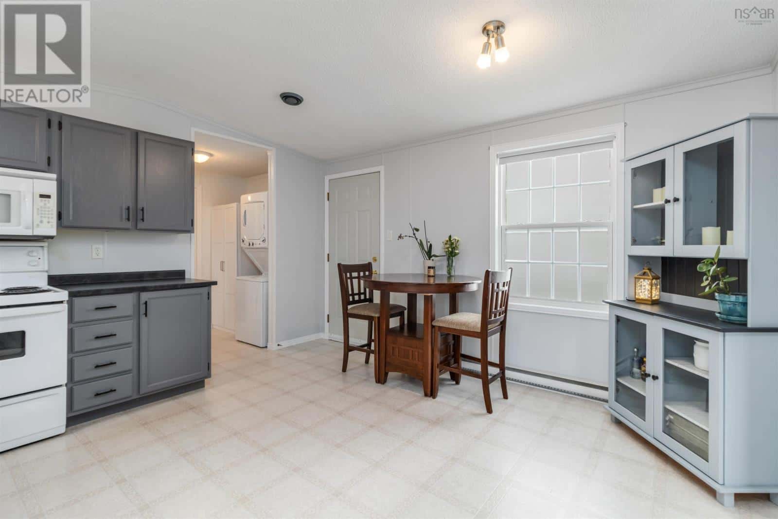 10 Snow White Drive — Lake Echo, Nova Scotia - Photo 2 of 19