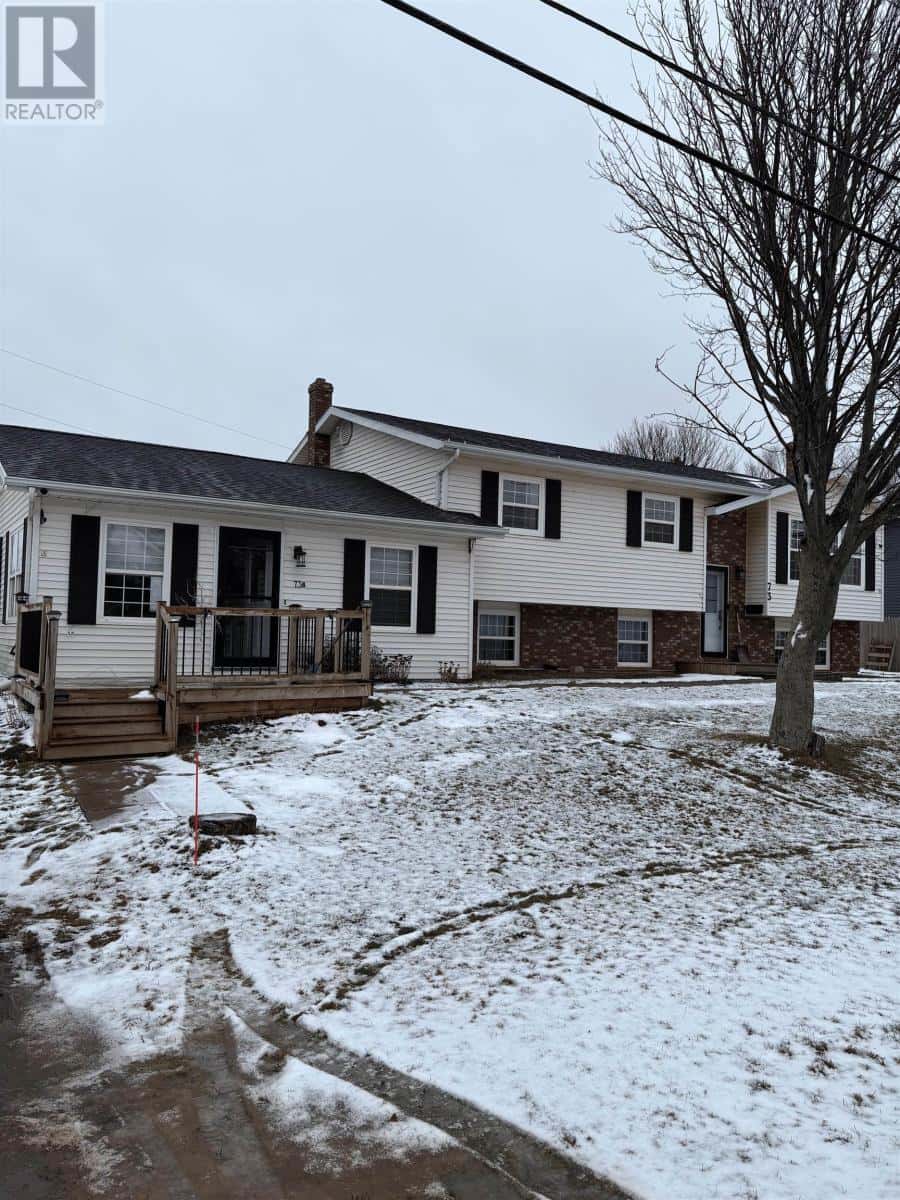 73 Rankin Drive — Stratford, Prince Edward Island - Photo 2 of 43