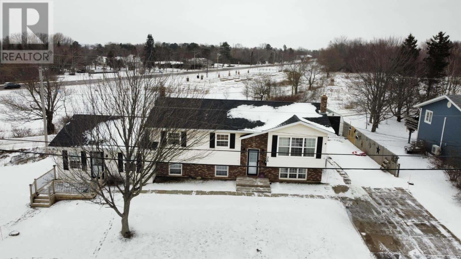 73 Rankin Drive — Stratford, Prince Edward Island - Photo 3 of 43