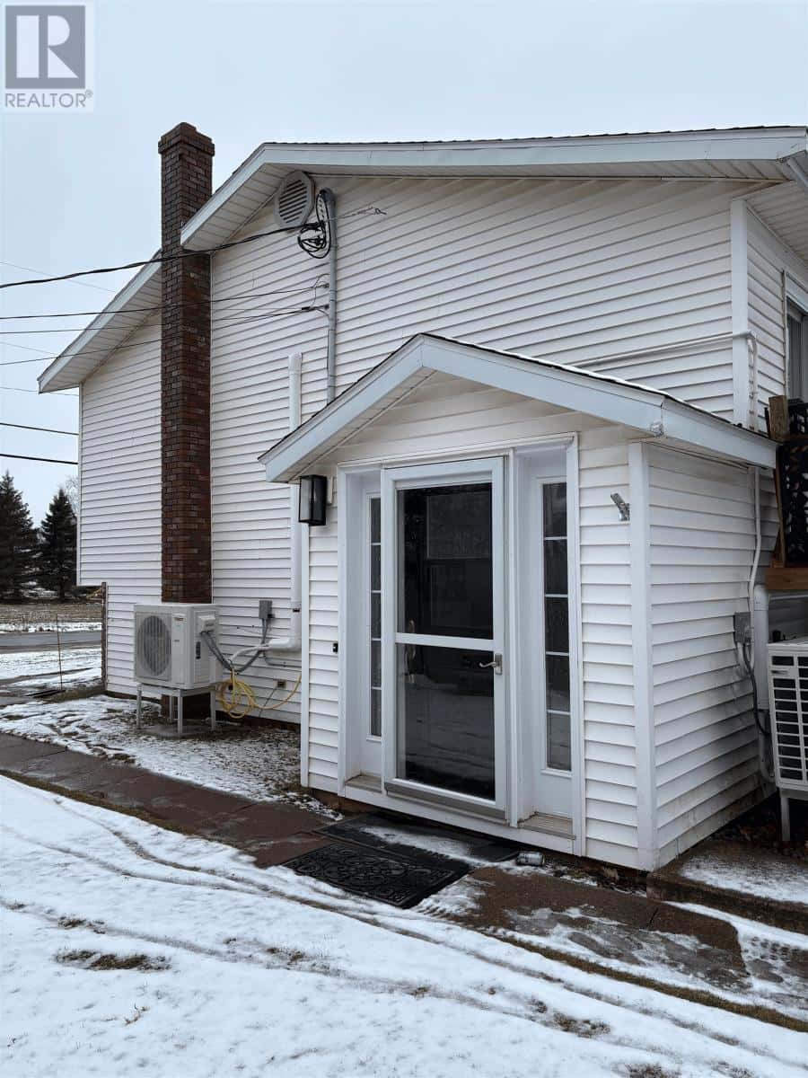 73 Rankin Drive — Stratford, Prince Edward Island - Photo 4 of 43