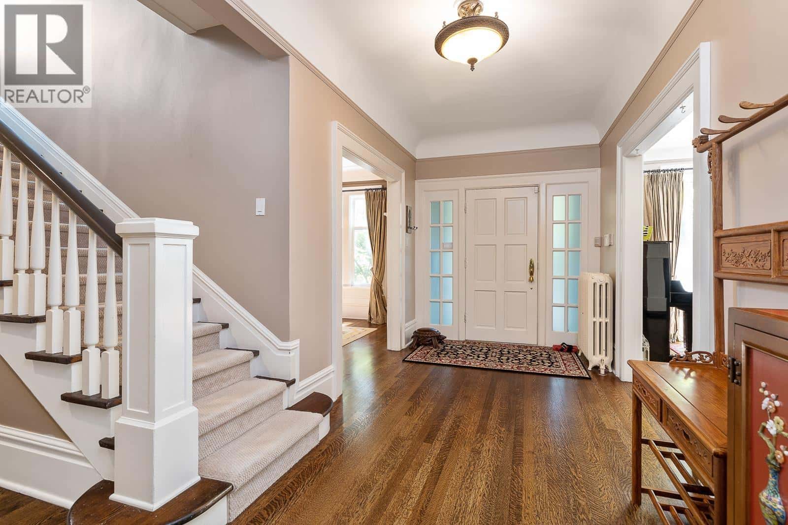 1649 W 29TH AVENUE — Vancouver, British Columbia - Photo 5 of 37