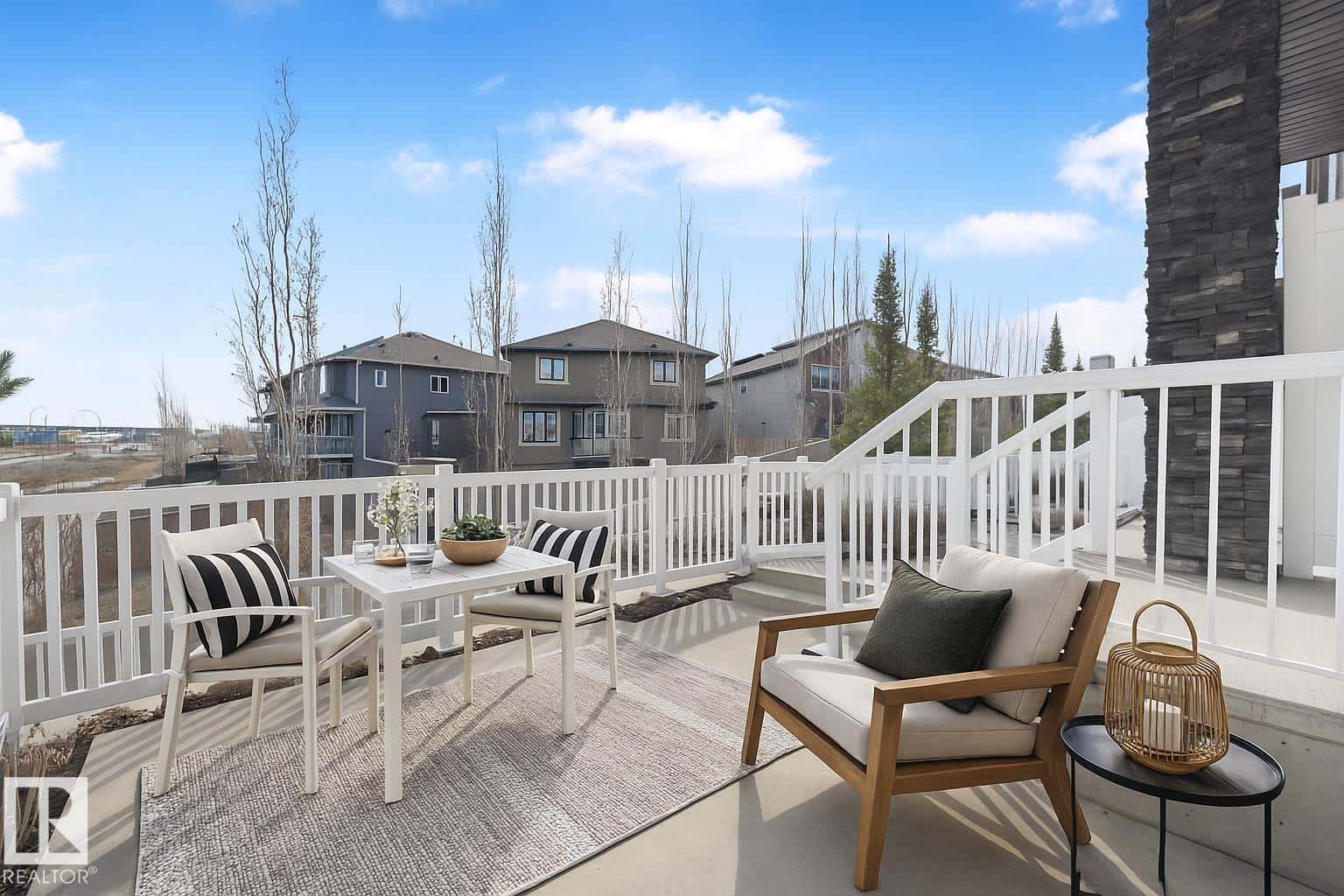 #34 2215 24 ST NW — Edmonton, Alberta - Photo 3 of 36