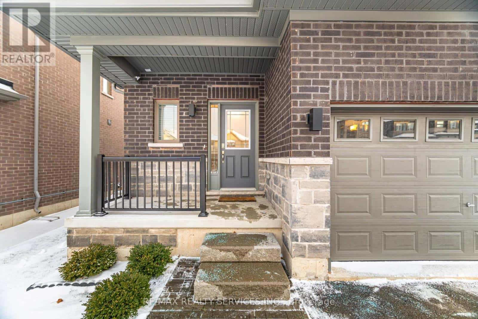 4062 THOMAS STREET — Lincoln (Beamsville), Ontario - Photo 3 of 40