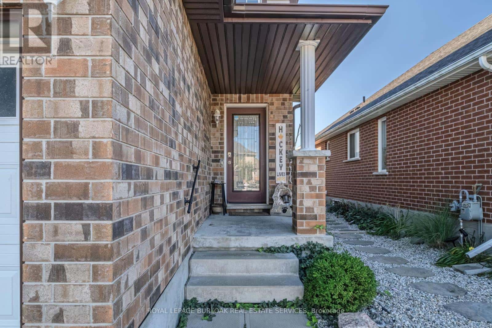 1384 CAEN AVENUE — Woodstock (Woodstock - North), Ontario - Photo 2 of 27