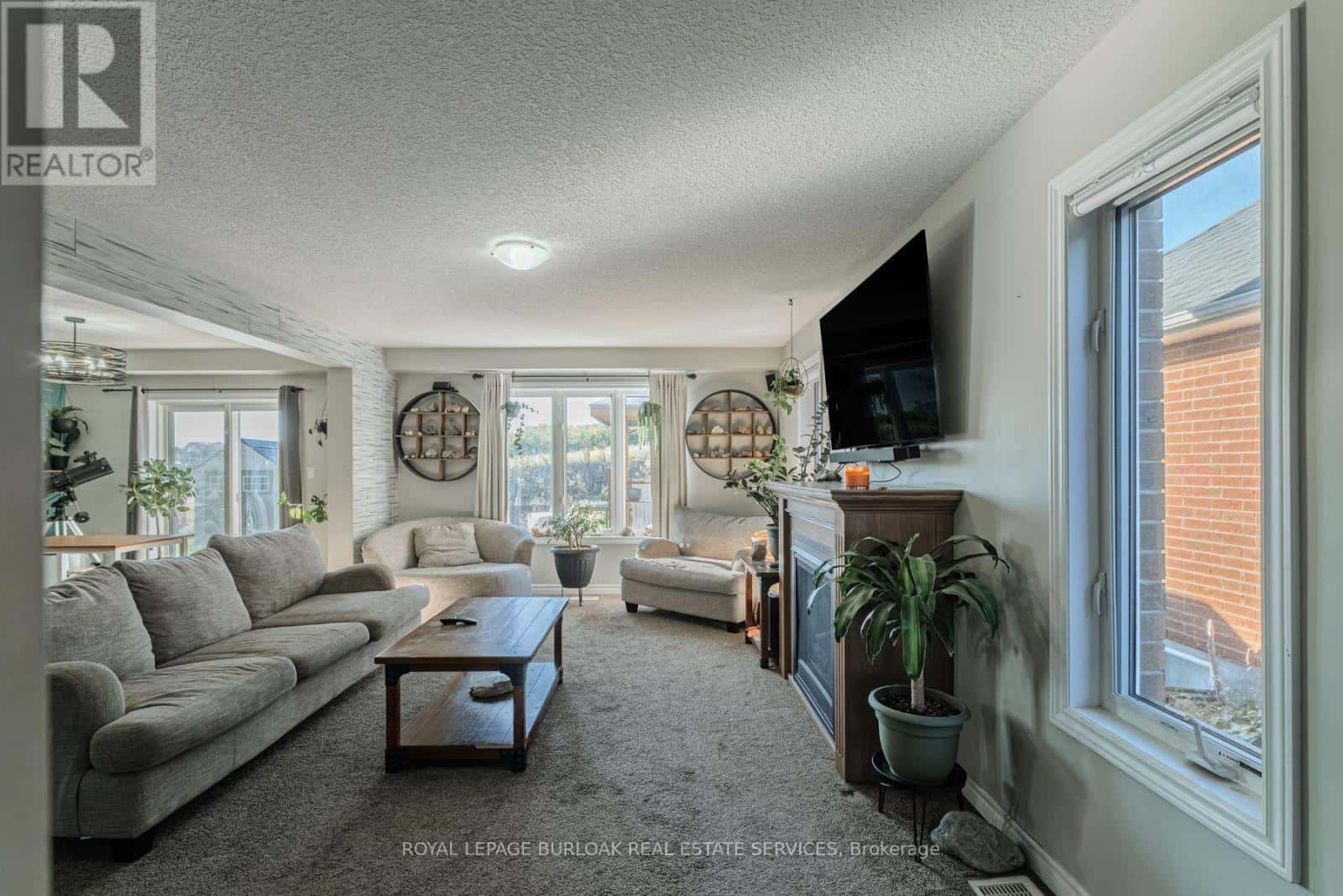 1384 CAEN AVENUE — Woodstock (Woodstock - North), Ontario - Photo 5 of 27