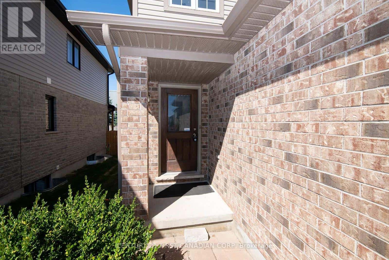 3399 EMILYCARR LANE S — London South (South W), Ontario - Photo 4 of 50