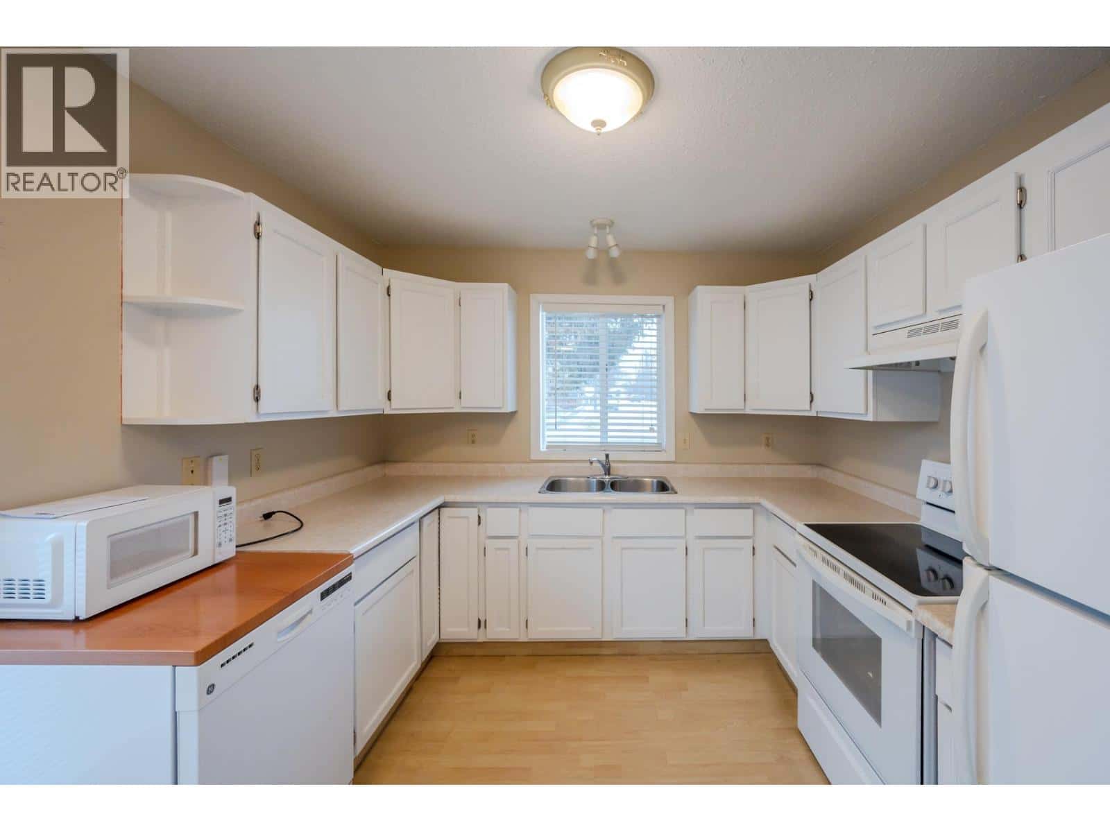 601 Wade Avenue Unit# 101 — Penticton, British Columbia - Photo 5 of 22