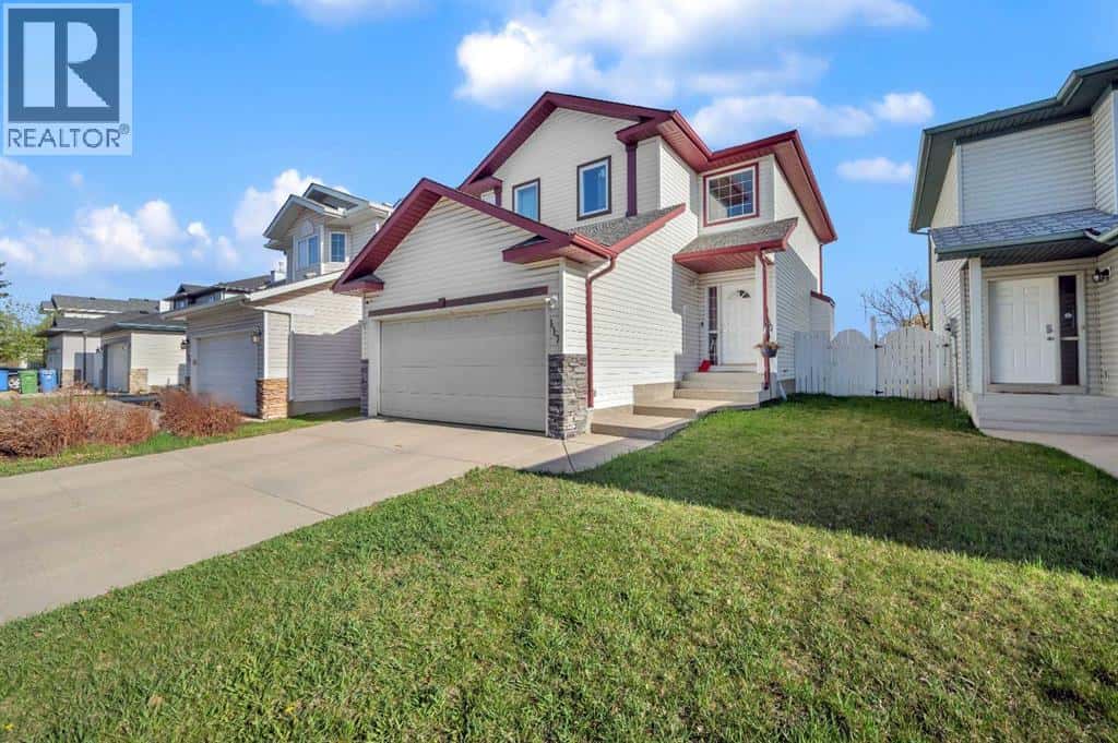 117 Douglas Ridge Circle SE — Calgary, Alberta - Photo 3 of 41