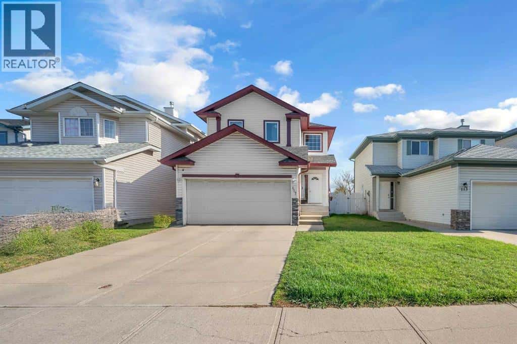 117 Douglas Ridge Circle SE — Calgary, Alberta - Photo 4 of 41