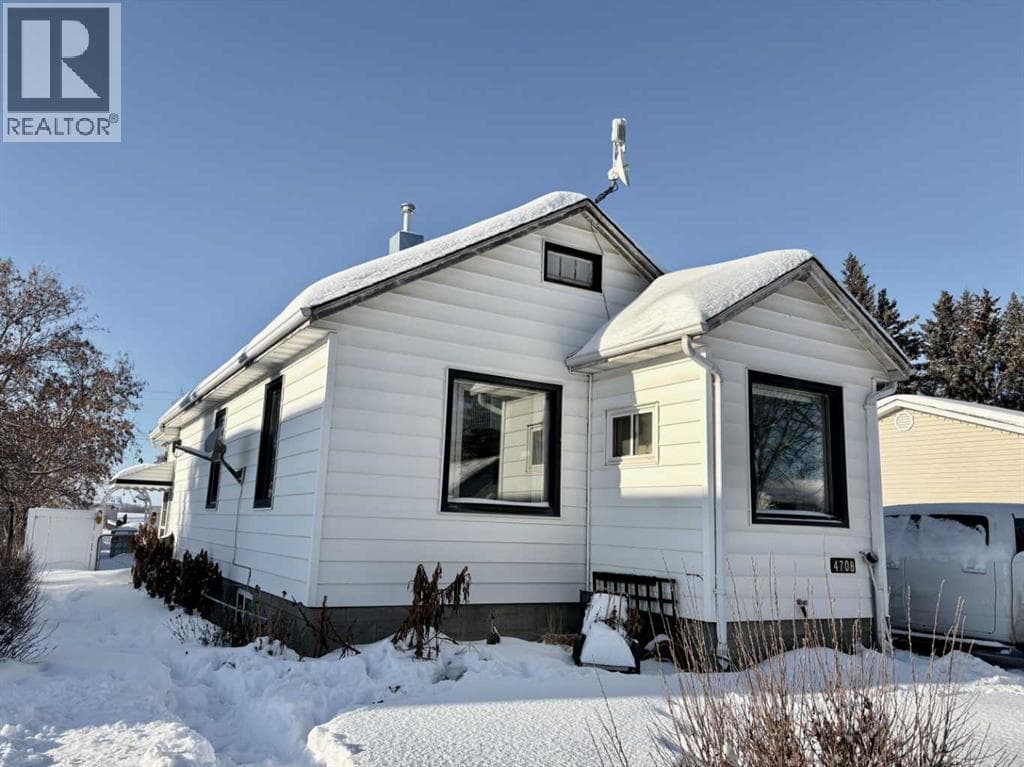 4708 50 Street — Myrnam, Alberta - Main photo