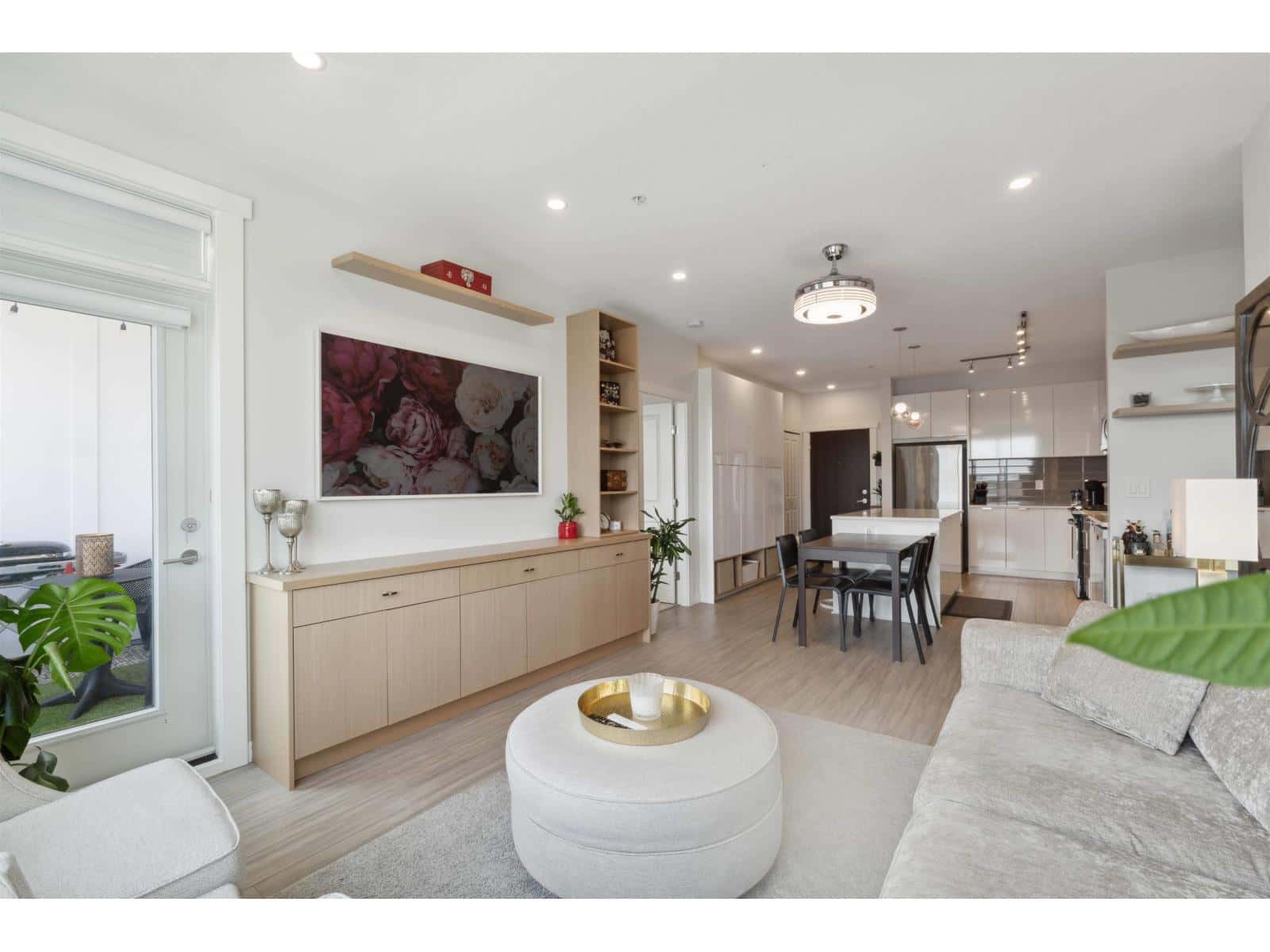 C520 8150 207 STREET — Langley, British Columbia - Photo 4 of 37