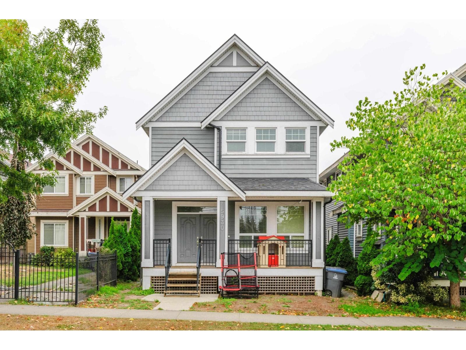 5930 128 STREET — Surrey, British Columbia - Main photo