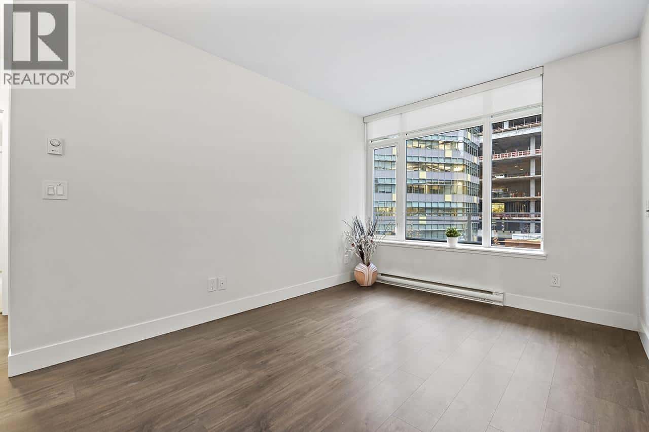 407 258 NELSON'S COURT — New Westminster, British Columbia - Photo 5 of 31