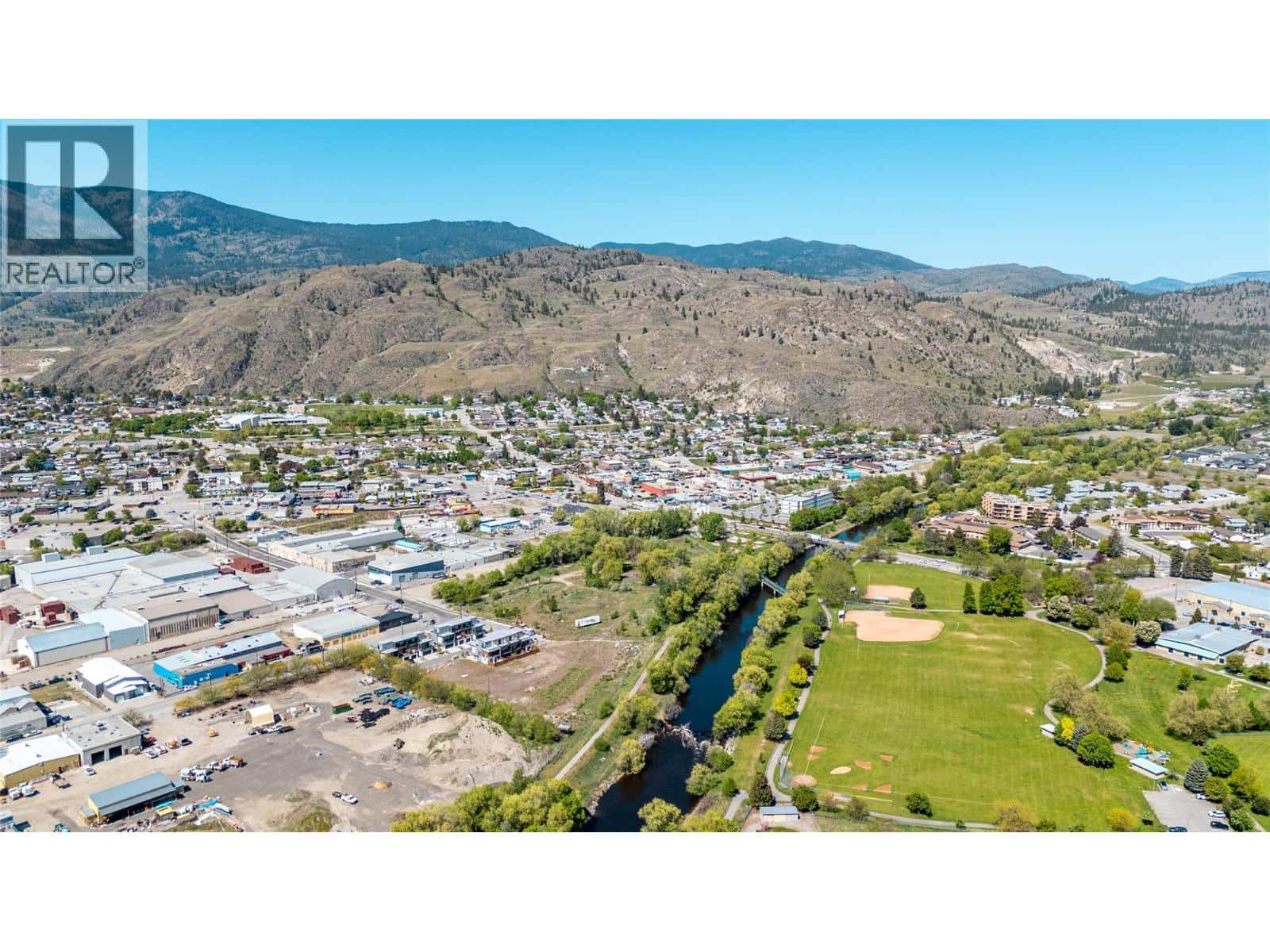 5995 Sawmill Road — Oliver, British Columbia - Photo 4 of 15