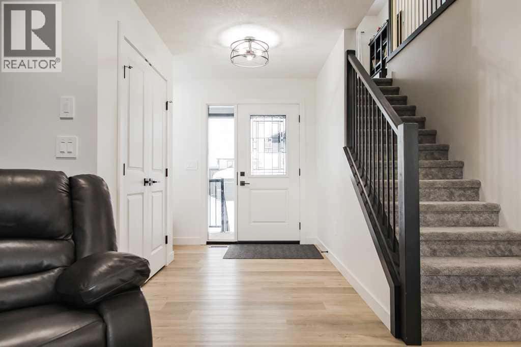 8533 71A Avenue — Grande Prairie, Alberta - Photo 3 of 33