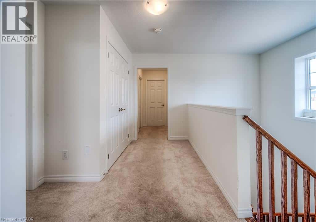 140 RIDGE Road — Cambridge, Ontario - Photo 5 of 49