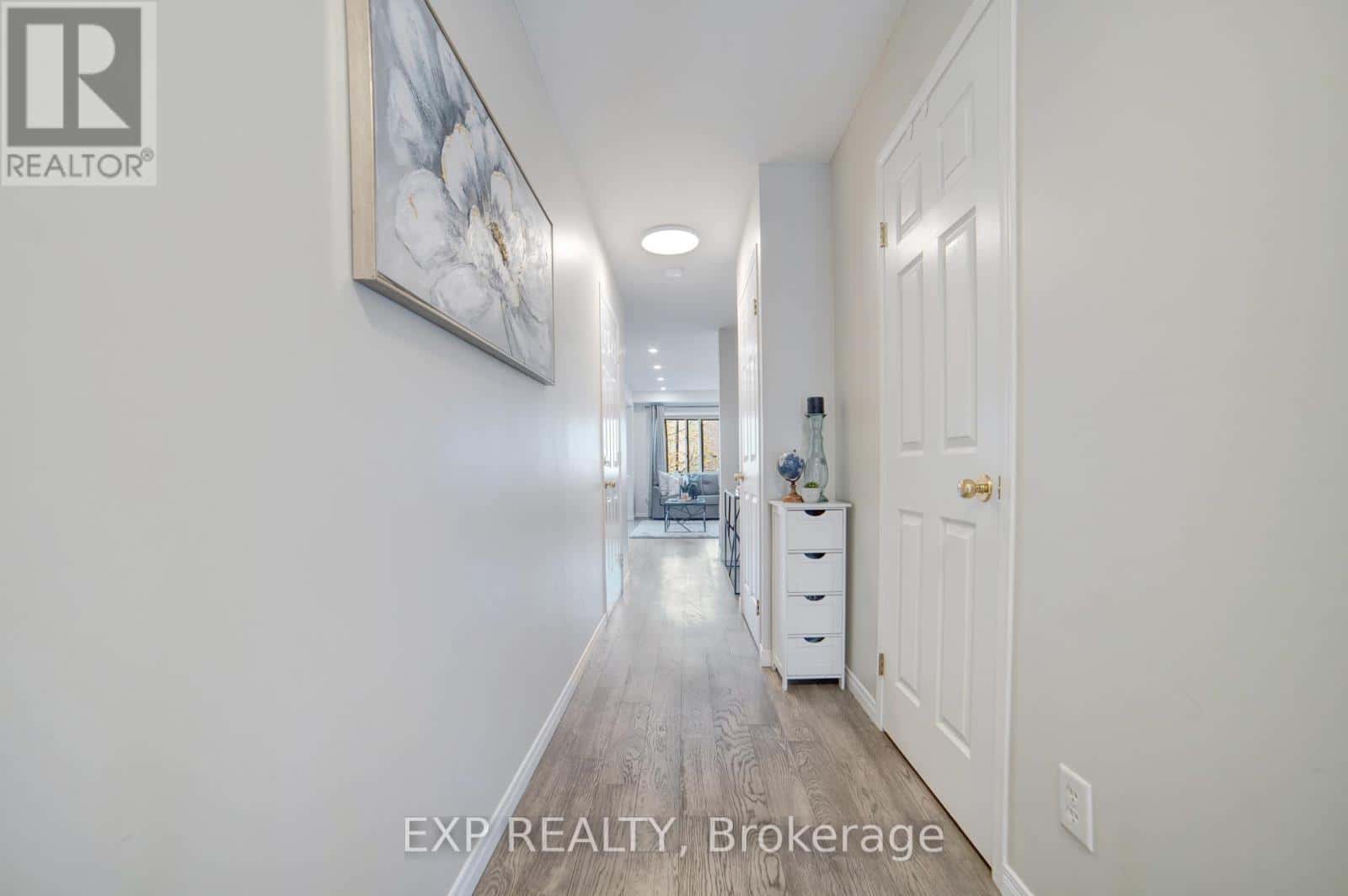 26 - 30 BRYAN COURT W — Kitchener, Ontario - Photo 3 of 39