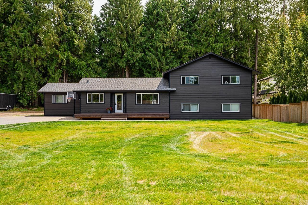 24780 40 AVENUE — Langley, British Columbia - Main photo