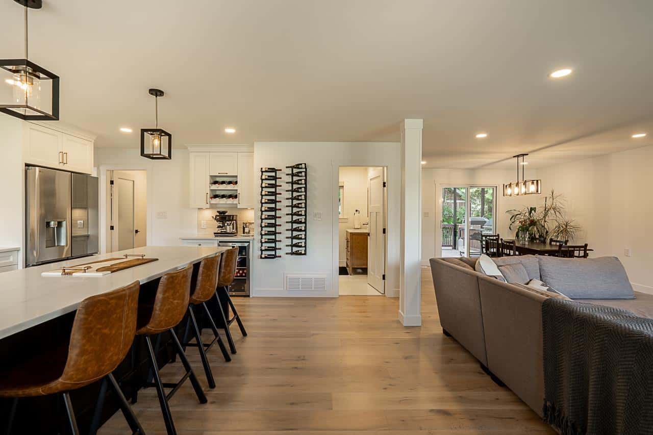 24780 40 AVENUE — Langley, British Columbia - Photo 2 of 40