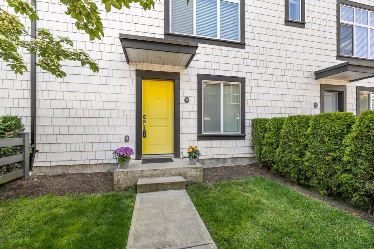 9 16323 15 AVENUE — Surrey, British Columbia - Photo 2 of 32