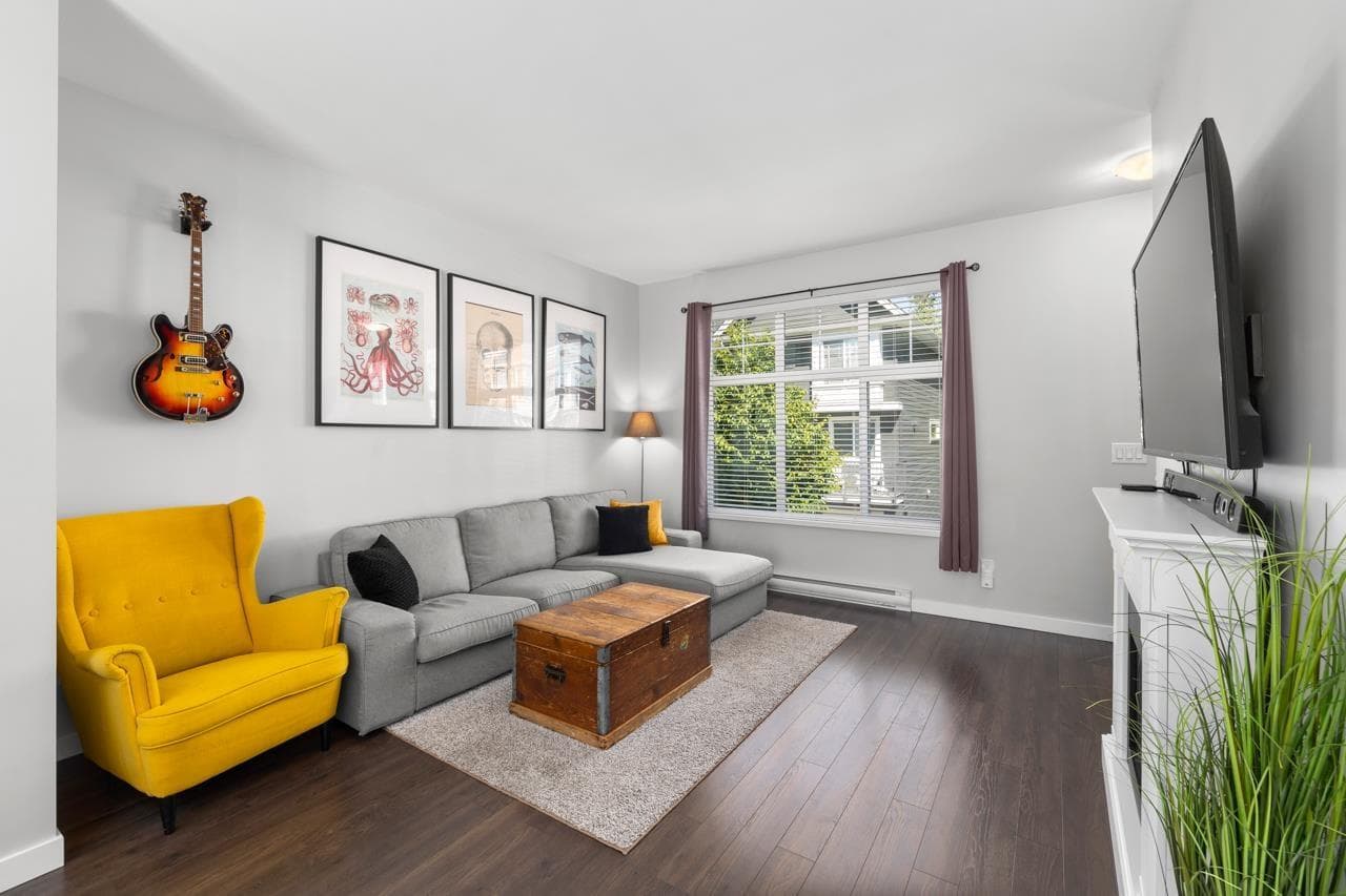 9 16323 15 AVENUE — Surrey, British Columbia - Main photo