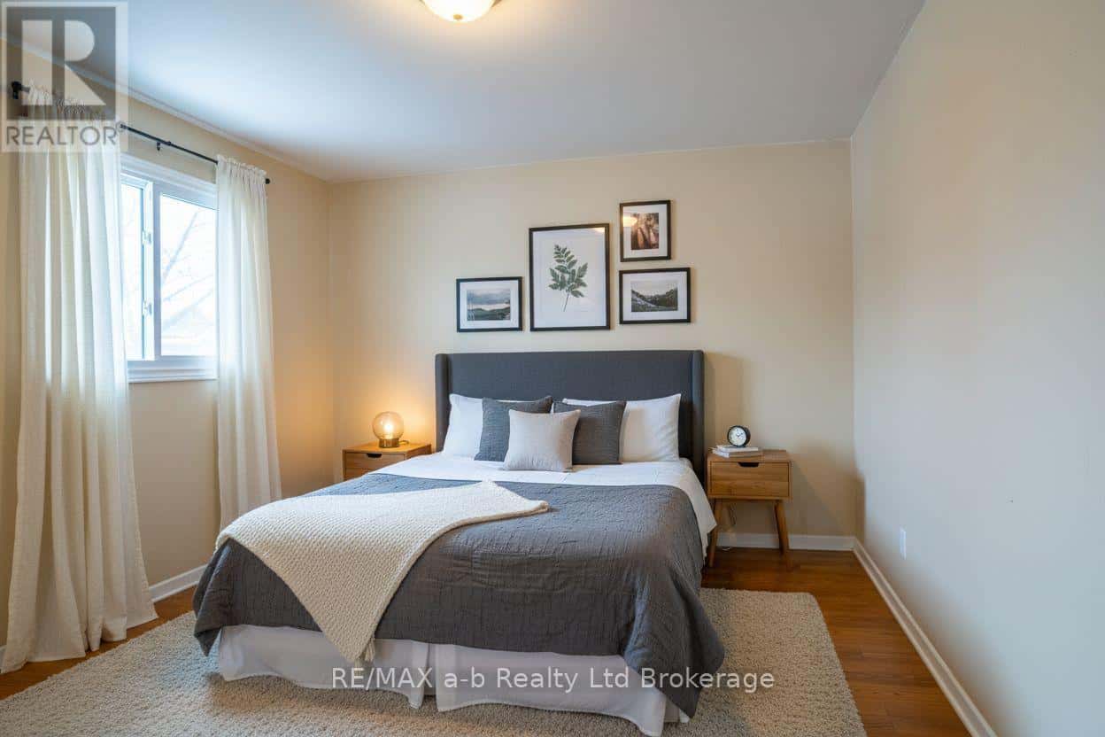 1 - 10 DUFFERIN STREET — Norwich (Norwich Town), Ontario - Photo 5 of 8