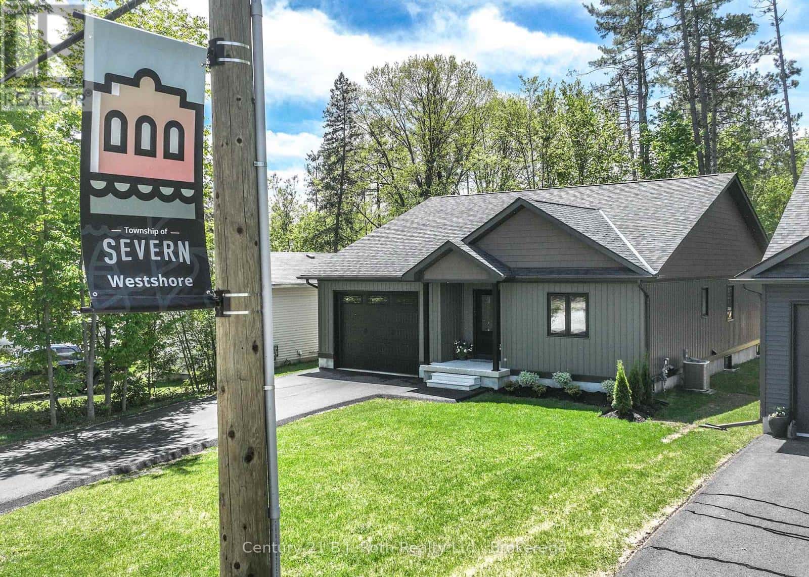 3324 BRAMSHOTT AVENUE — Severn (West Shore), Ontario - Photo 2 of 50