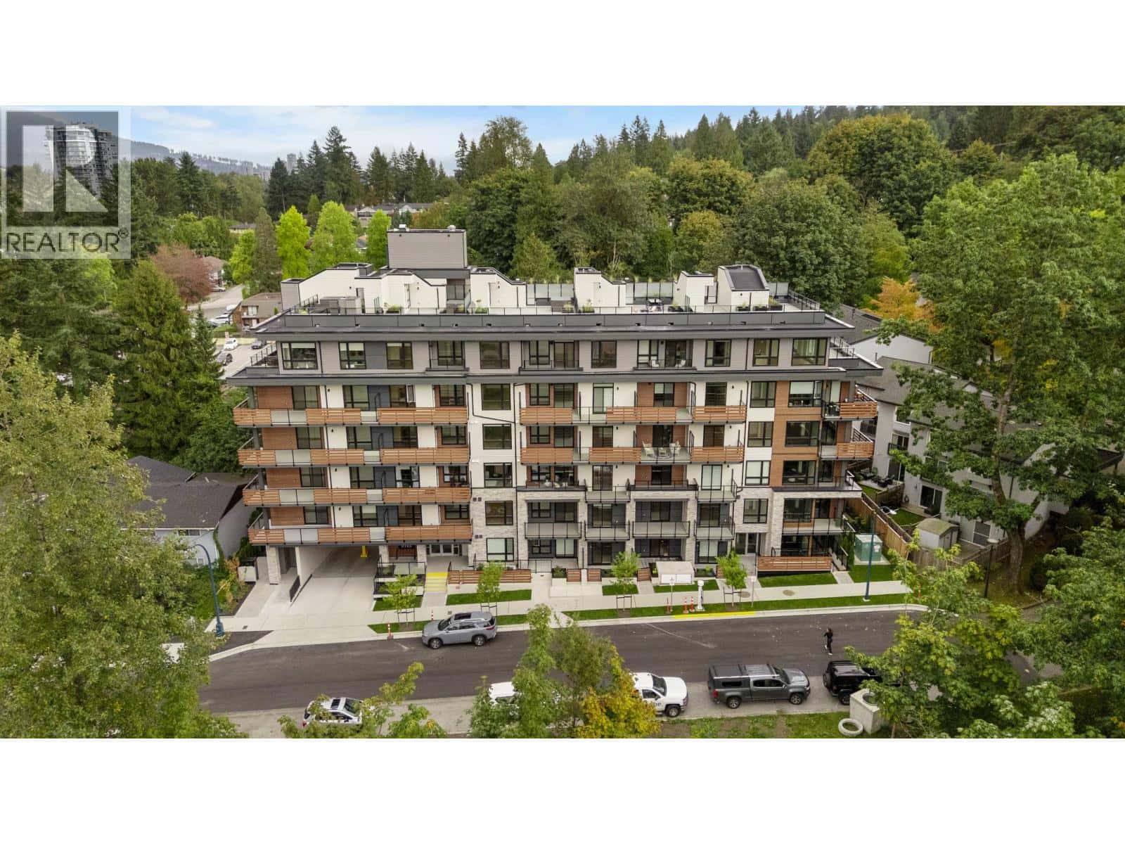 414 150 JAMES ROAD — Port Moody, British Columbia - Photo 2 of 26