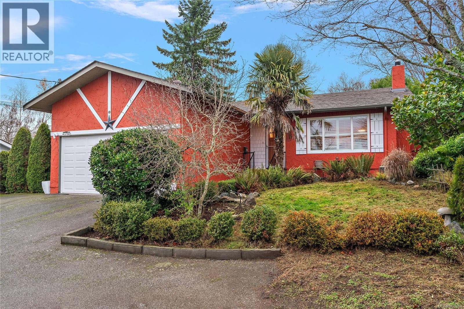 4000 Cedar Hill Rd — Saanich, British Columbia - Main photo