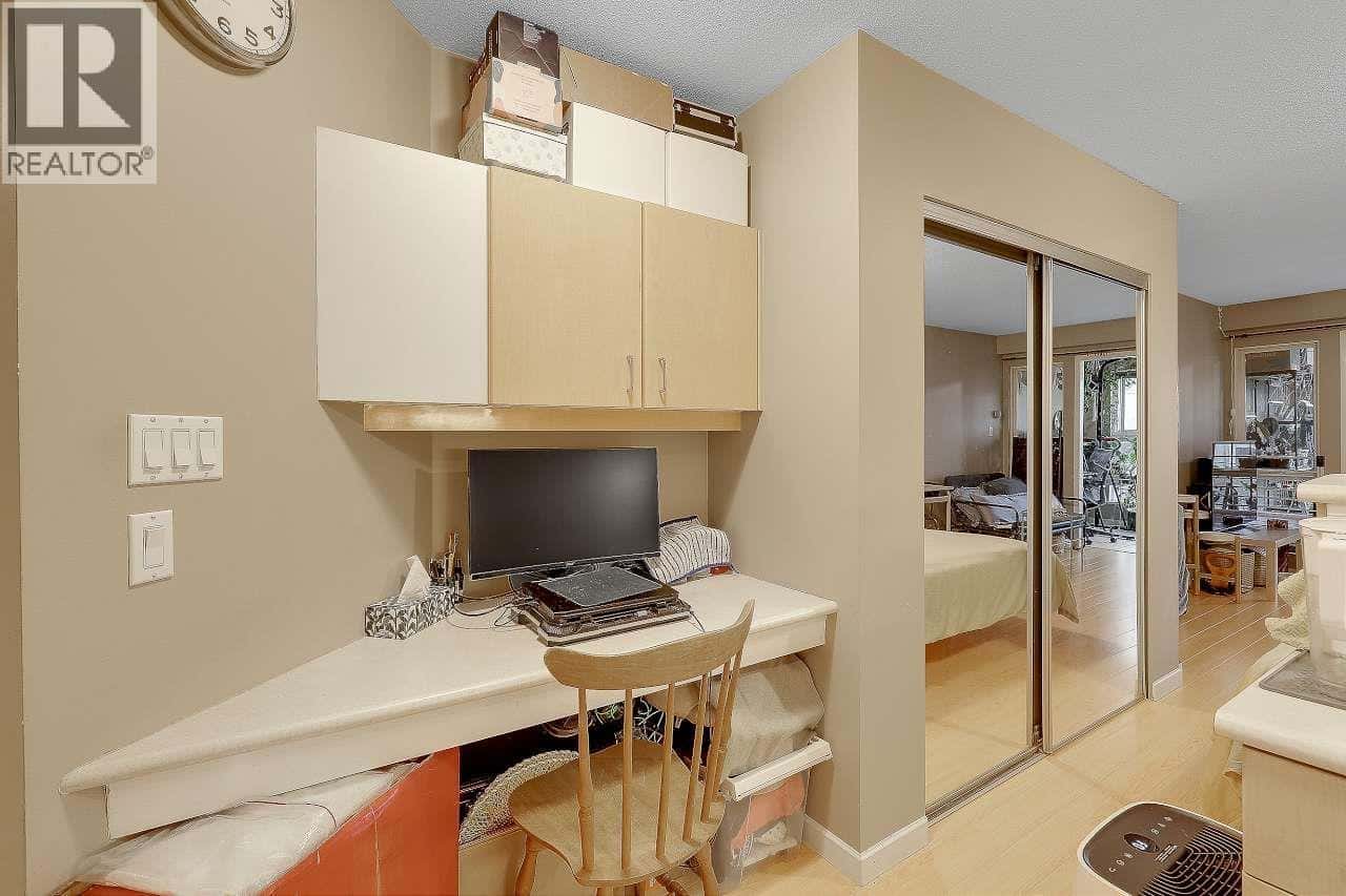 321 2680 W 4TH AVENUE — Vancouver, British Columbia - Photo 5 of 32