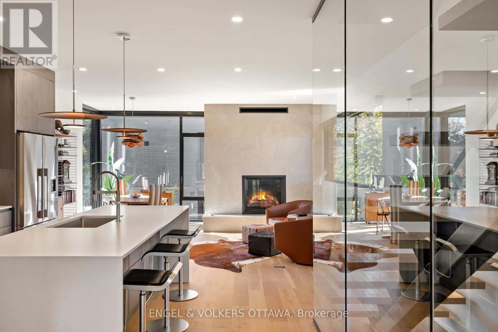 127 PERIDOT PRIVATE — Ottawa, Ontario - Photo 3 of 45