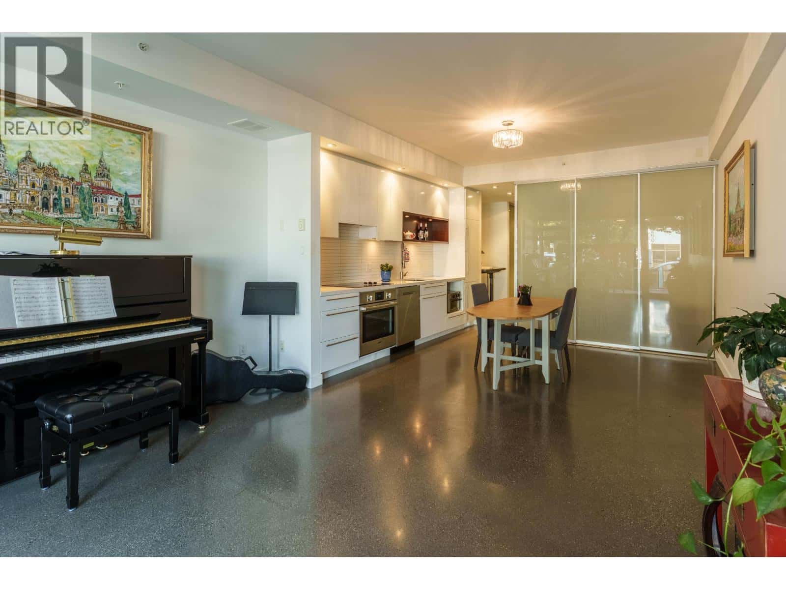 260 E 2ND AVENUE — Vancouver, British Columbia - Photo 4 of 24