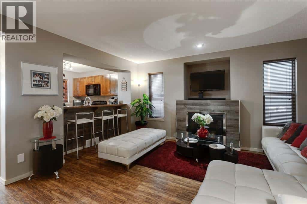 48 Sage Valley Drive NW — Calgary, Alberta - Photo 3 of 27