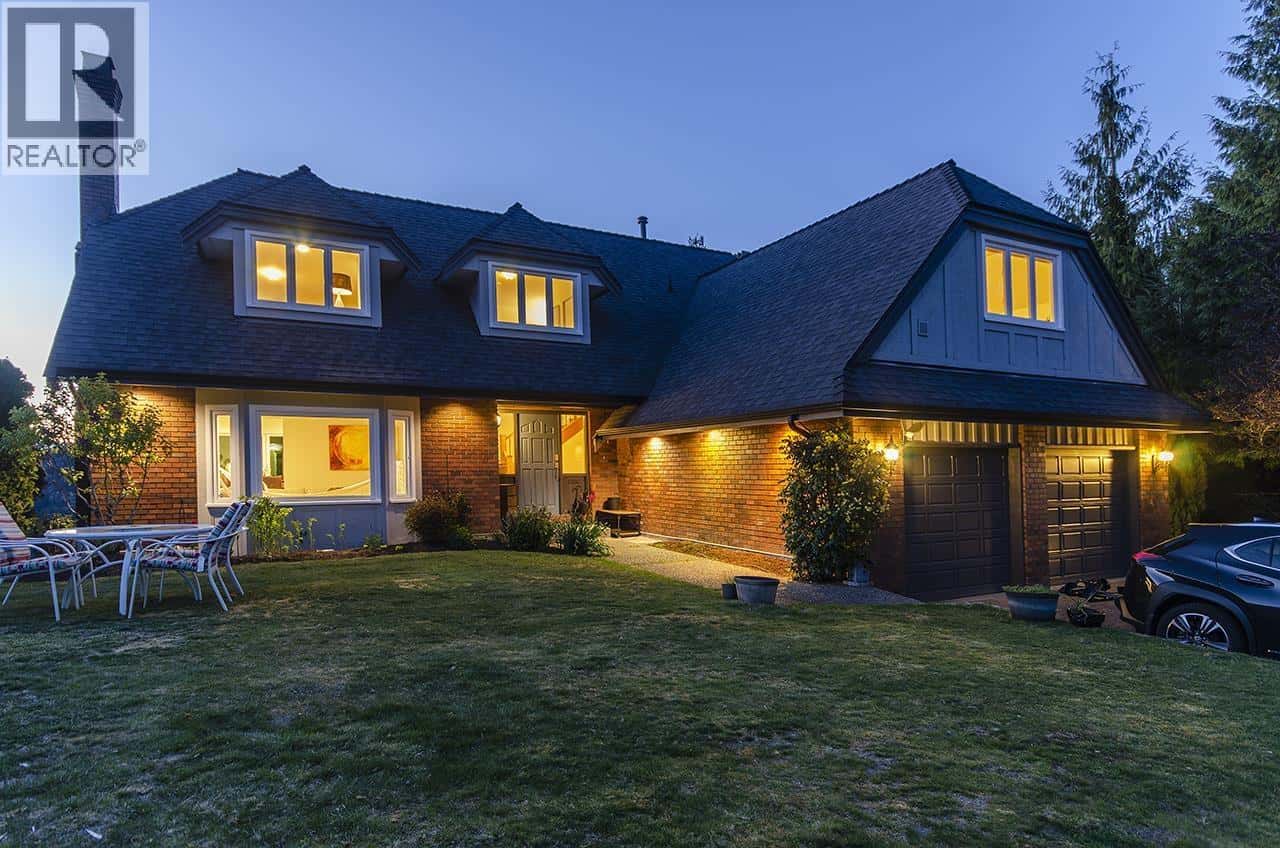 5237 TIMBERFEILD ROAD — West Vancouver, British Columbia - Photo 5 of 40