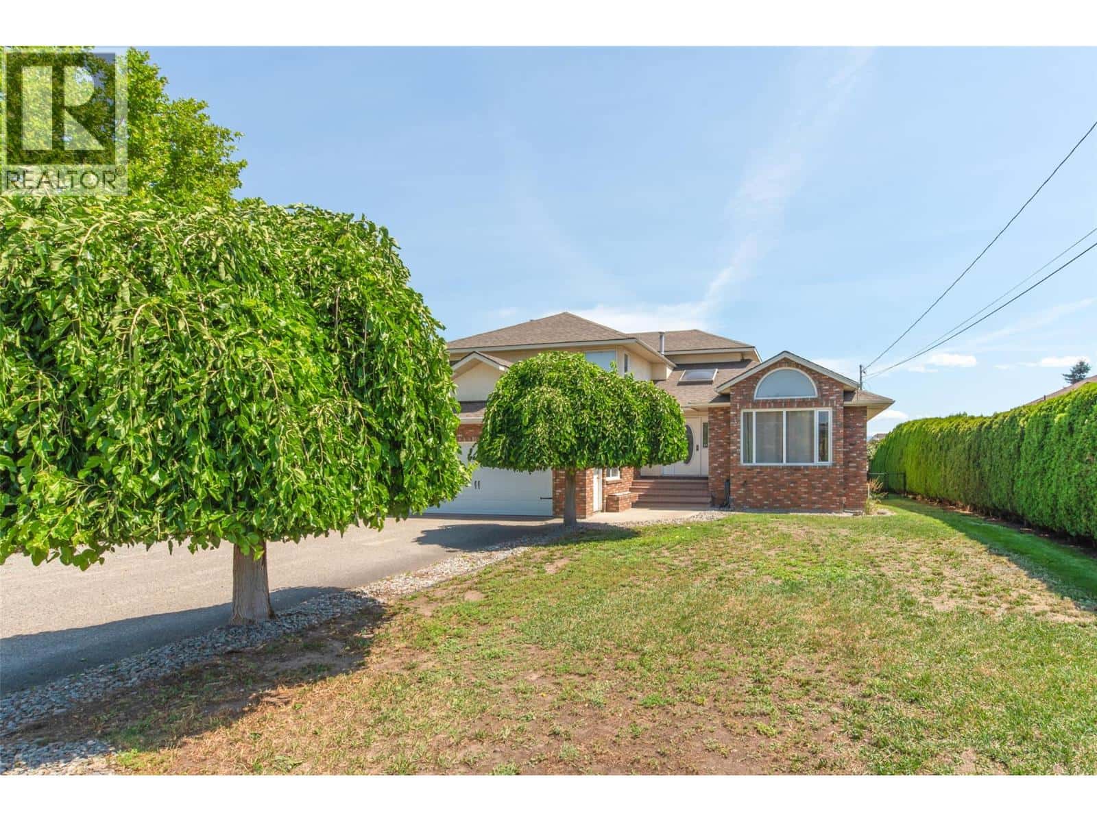 2529 Thacker Drive — West Kelowna, British Columbia - Photo 5 of 60