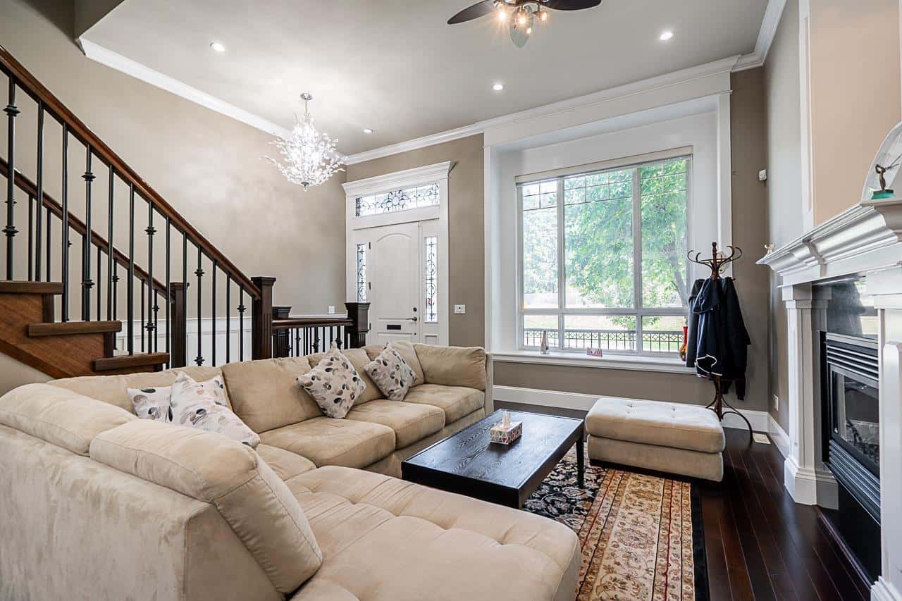 5909 125 STREET — Surrey, British Columbia - Photo 4 of 36