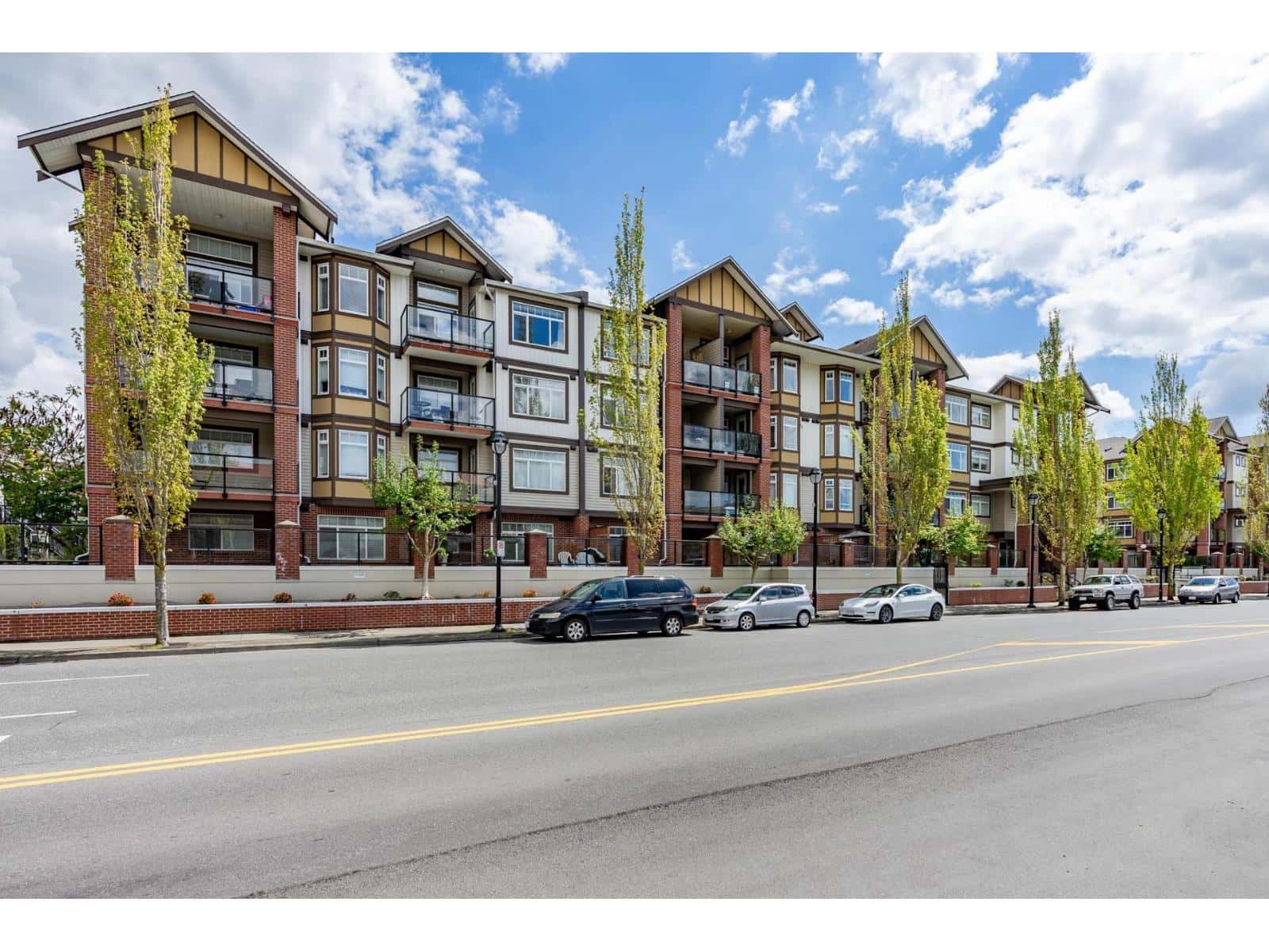 332 5660 201A STREET — Langley, British Columbia - Photo 3 of 35