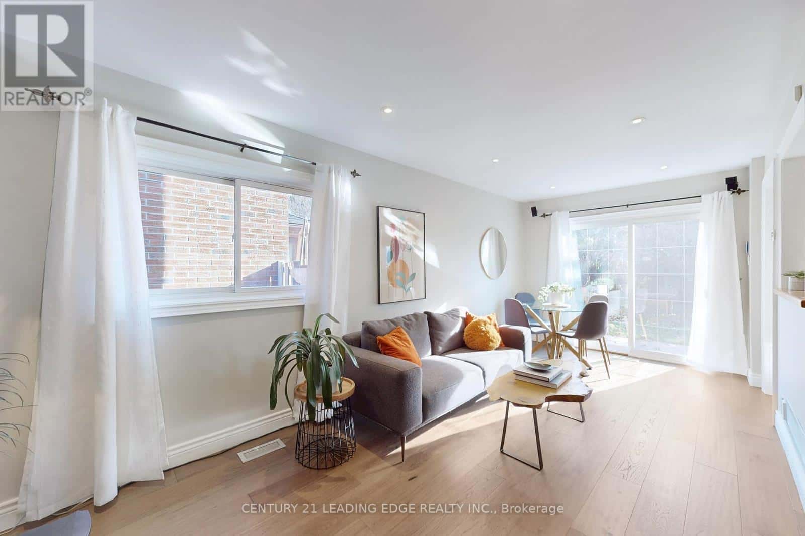 49 MADSEN CRESCENT — Markham (Markville), Ontario - Photo 5 of 27