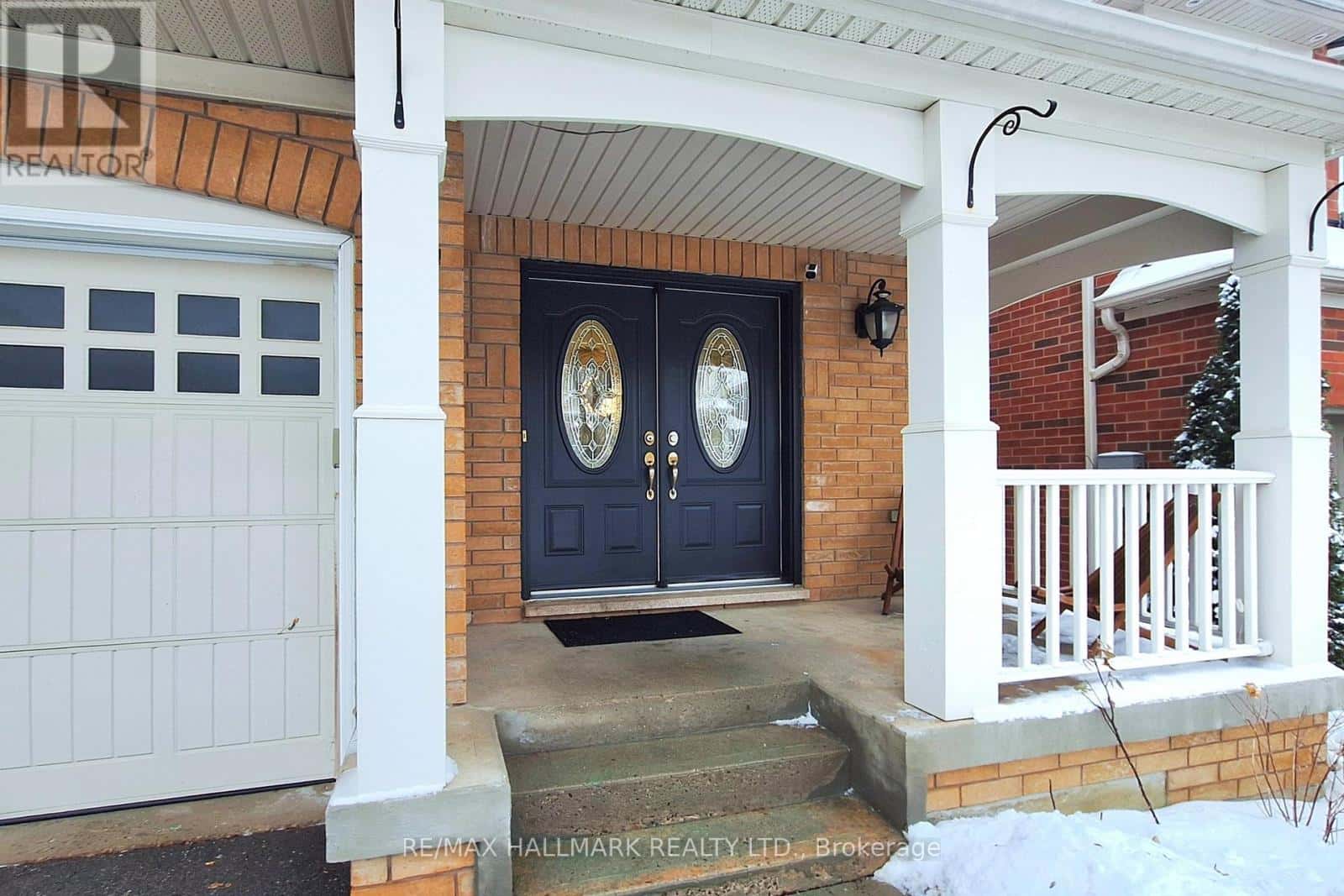 51 CLIFF GUNN ROAD — Newmarket (Woodland Hill), Ontario - Photo 3 of 50