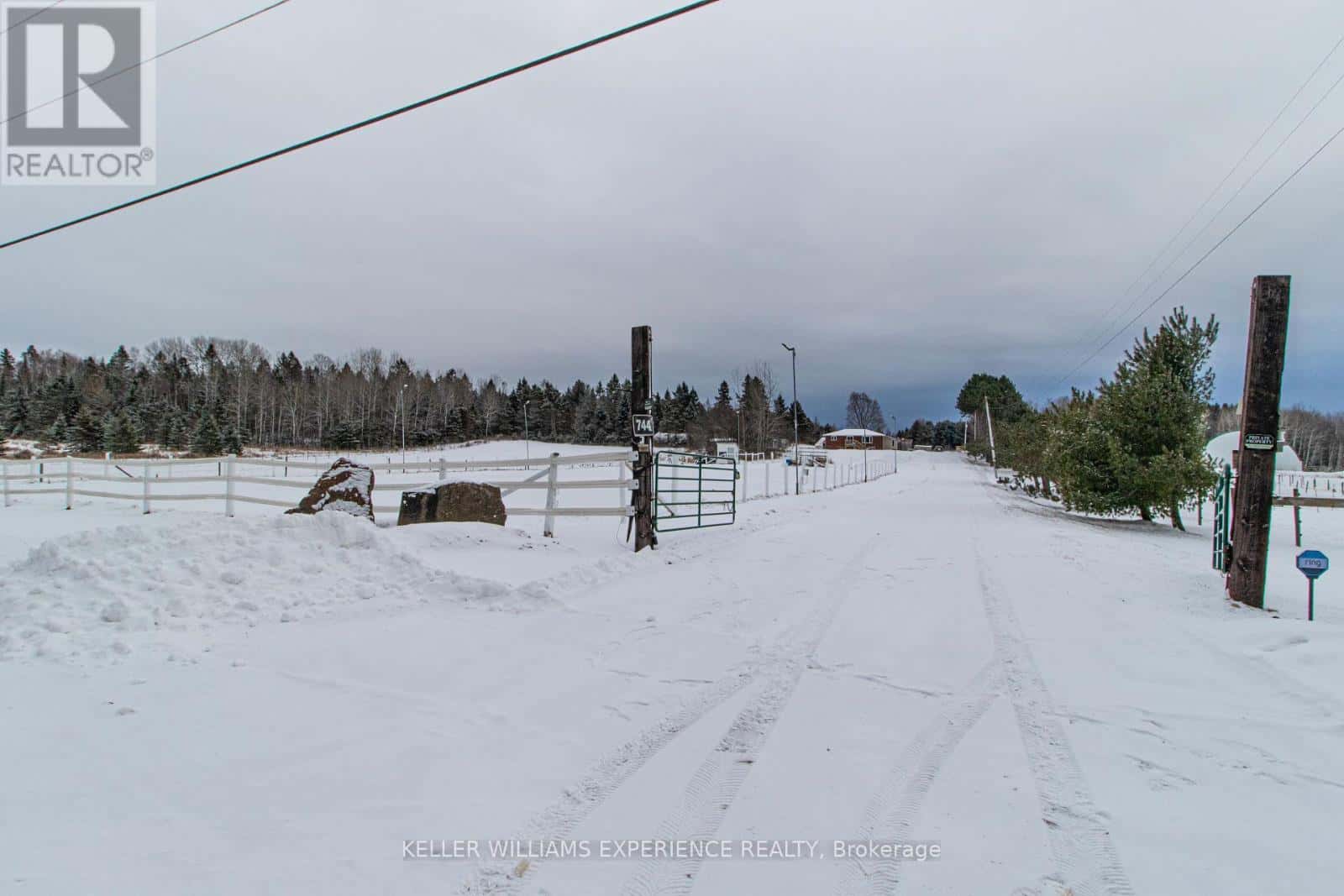 744 TRUNK ROAD — Bonfield, Ontario - Photo 4 of 50