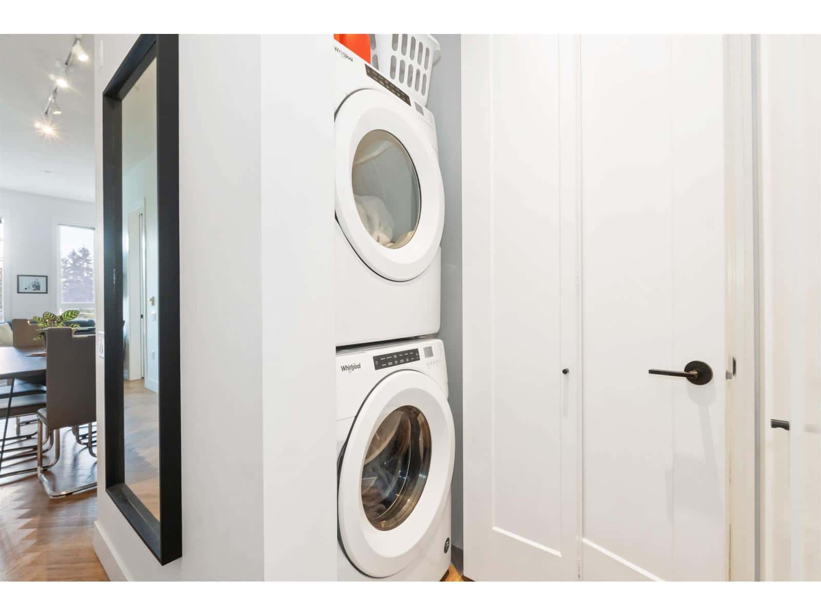 414 10168 149 STREET — Surrey, British Columbia - Photo 5 of 30