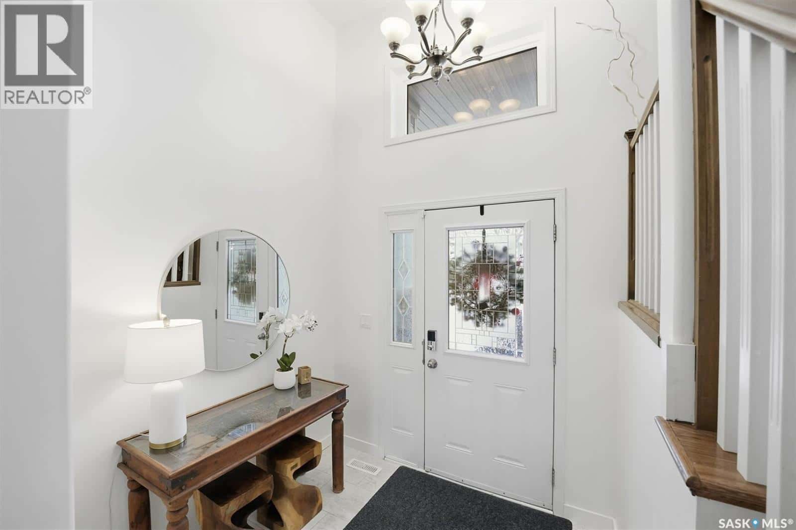 323 Hettle COVE — Saskatoon, Saskatchewan - Photo 3 of 50