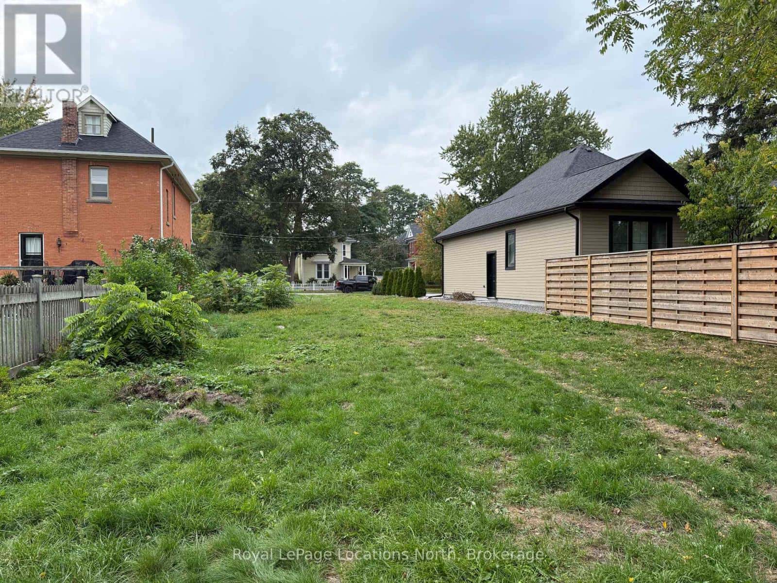 299 BEECH STREET — Collingwood, Ontario - Photo 5 of 5